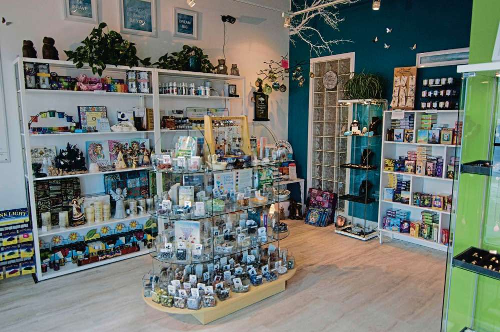 Alana Trachenko
Divine Clarity offers up a selection of aromatherapy products, stones and other energy healing items.