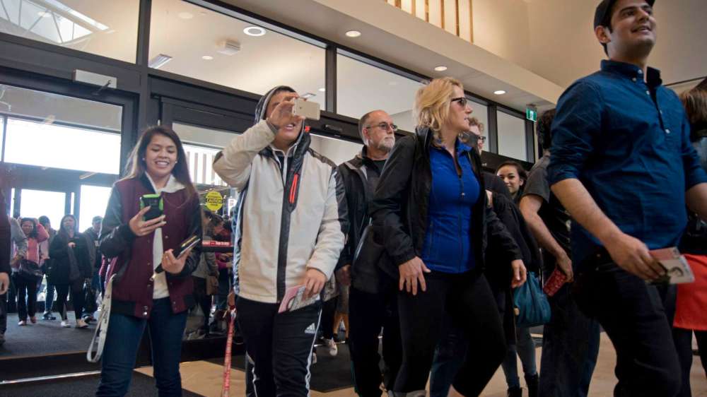 Danielle Da Silva - Sou'wester
Over 1,000 people lined up outside Outlet Collection Winnipeg on May 3 to be among the first to check out the new mall and cash in on door crashers and grand opening specials.