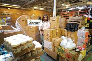 Ruth Bonneville
Harvest Manitoba CEO Keren Taylor-Hughes was pictured with the organization's new logo on Nov. 25, after announcing it had rebranded as Harvest Manitoba from Winnipeg Harvest.