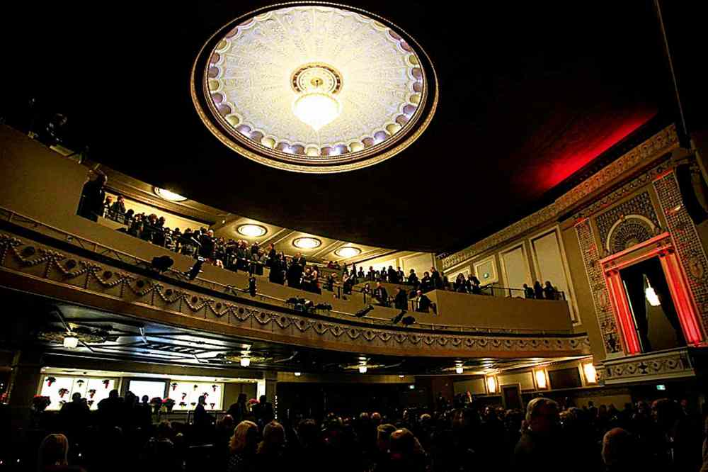 Wayne Glowacki/Winnipeg Free Press Photo Archives
The interior of the theatre is illuminated at the opening gala of the Metropolitan Entertainment Centre on Nov. 30, 2012.