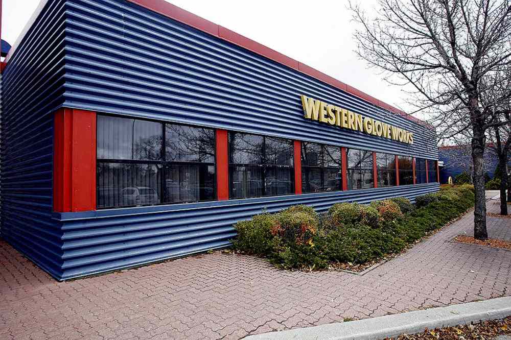 Mike Aporius/Winnipeg Free Press photo archive
The story of Western Glove Works, among others, is told in the exhibit A Stitch in Time! Winnipeg Jews & the Garment Industry, now showing at the Marion & Ed Vickar Jewish Museum of Western Canada at the Asper Jewish Community Campus.