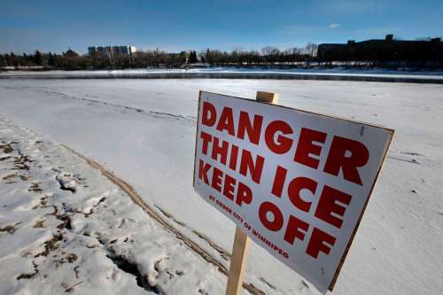 Wayne Glowacki / Winnipeg Free Press
With temperatures dropping, first responders are urging all residents to be cautious near waterways. (WAYNE GLOWACKI / WINNIPEG FREE PRESS)
Winnipeg Fire Paramedic Service and the Winnipeg Police Service urge caution due to thin ice conditions in drainage ditches, culverts, streams, creeks, retention ponds, and rivers. The public is reminded that while the WPS River Patrol Unit places “Danger - Thin Ice” signage at specific locations potentially dangerous areas like here along the Red River near The Forks, all ice should be considered unsafe even if warning signage is not present. The WFPS responds to an average of 200 water and ice safety calls each year. see release. Nov. 21 2017