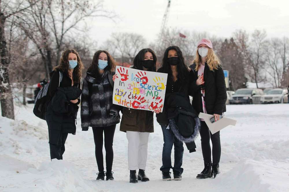 Photo by Katlyn Streilein
Samantha Keen (right) and a group of fellow Grade 10 Grant Park High School students participated in the Jan. 17 MB Students for COVID Safety walkout.