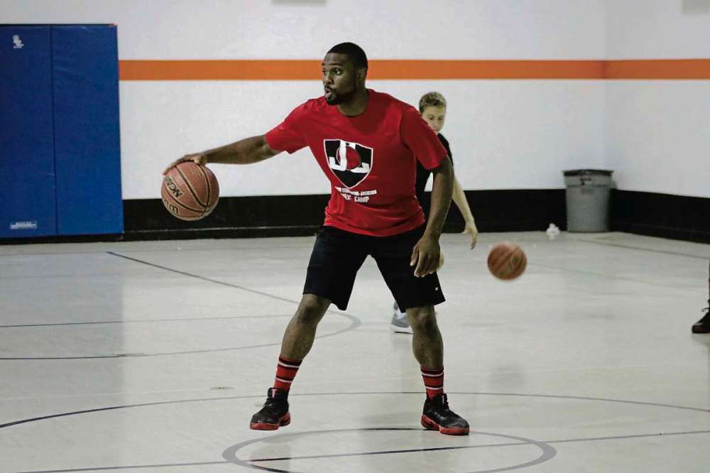 Photo by Ligia Braidotti
Jarred Ogunbemi-Jackson advises the boys not to get comfortable and not settle for mediocrity.