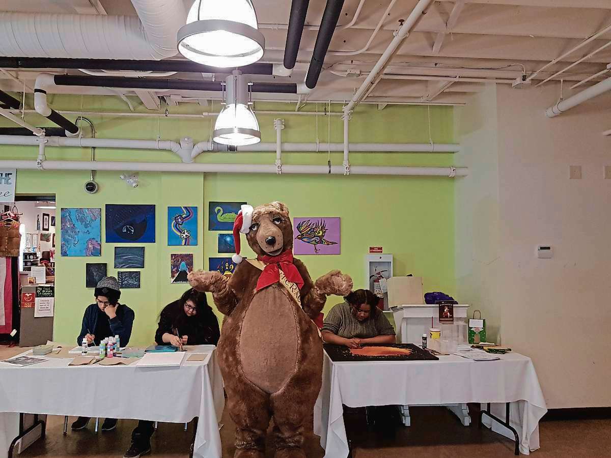 Supporting youth art – Our Communities