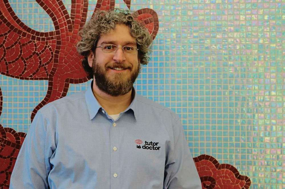 Photo by Ligia Braidotti
Ian Brojges is Tutor Doctor of Winnipeg’s educational consultant.