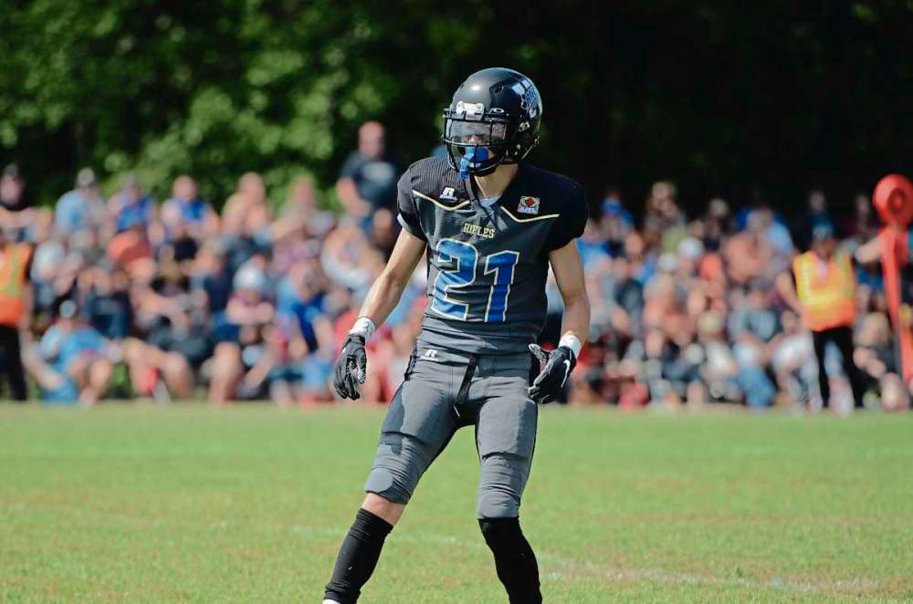 Supplied photo by Matt Hamilton
Domenic Horvath, a Miles Macdonell Collegiate grad, is in his third year playing with the Winnipeg Rifles in the Prairie Football Conference of the Canadian Junior Football League.