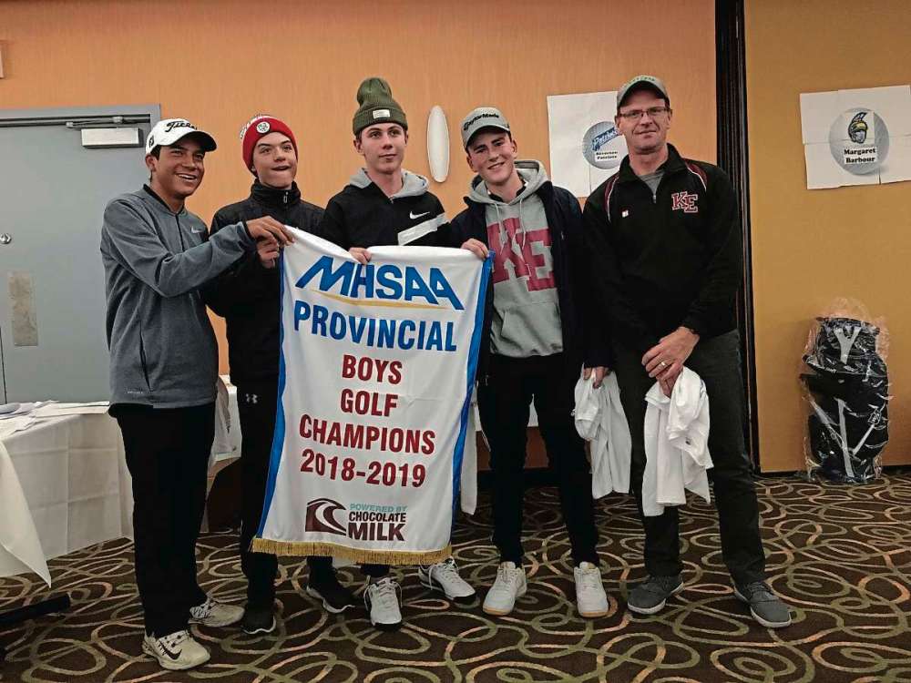 Supplied photo
(From left) Kildonan East Collegiate golfers Trey Ross, Carter Johnson, Reed Merner-Banmann, Lachlan Allerton and coach Curt Bauer took home the provincial boys golf championship banner on Sept. 28 at Hecla.