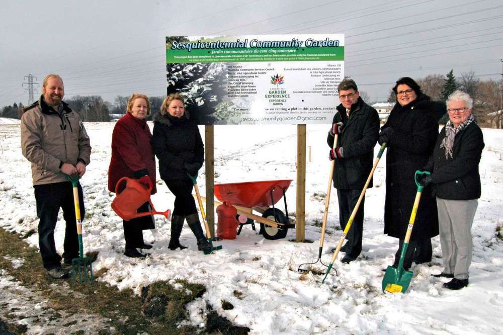 Supplied photo
From left: Rodney Penner, City of Winnipeg naturalist; Barb Shields, director of the Riverside Lions Foundation; Andrea Kwasnicki, regional director of Diabetes Canada; Coun. Brian Mayes (St. Vital); Colleen Mayer, MLA for St. Vital; and Karen Fontaine, Sesquicentennial Community Gardens project co-ordinator at the site of the project on Nov. 14.