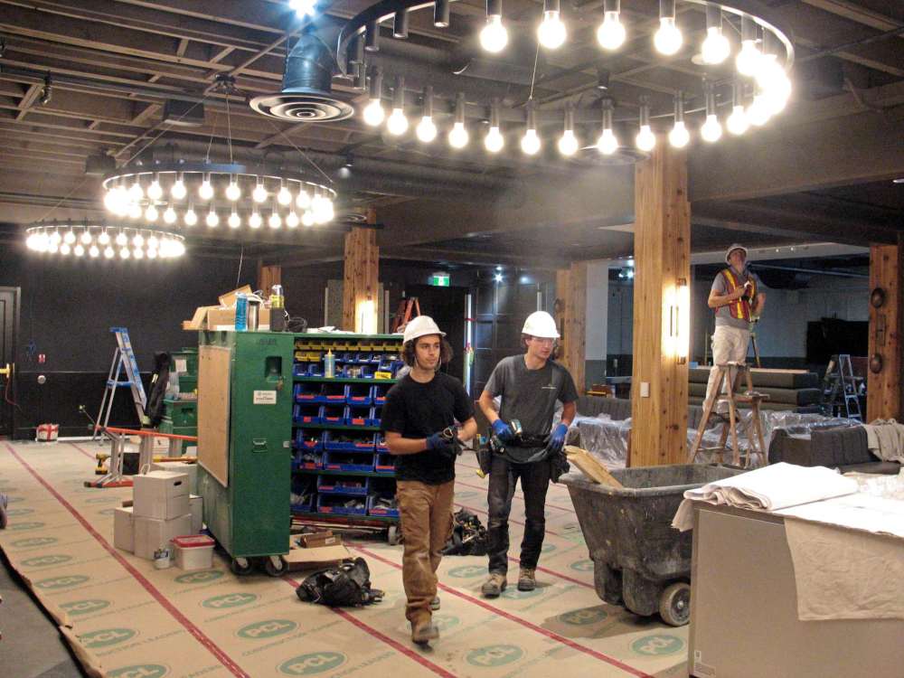 Simon Fuller
The renovations at the Norwood Hotel were in full swing on Oct. 9. (SIMON FULLER/CANSTAR NEWS/THE LANCE)