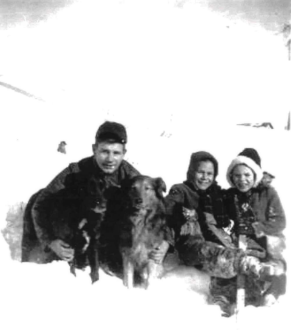Supplied photo
Yude Henteleff (right) pictured as a young child.