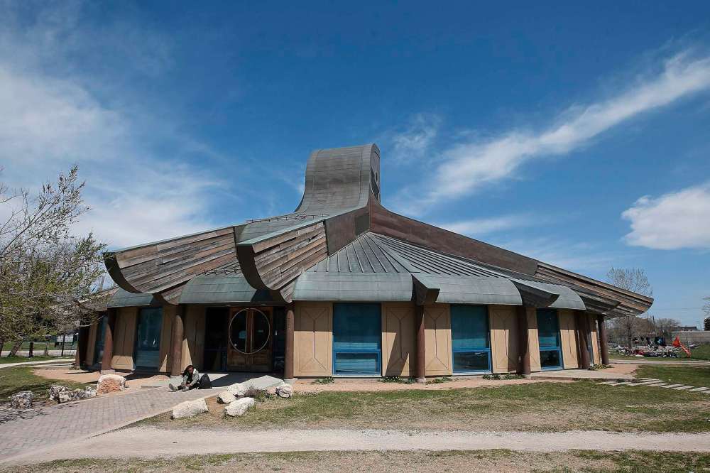 File photo by John Woods / Winnipeg Free Press
Local organizations are leading a proposal to transition Thunderbird House into a residential space for individuals experiencing barriers to shelter, employment and healing. The building is currently being used as a COVID-19 testing site.