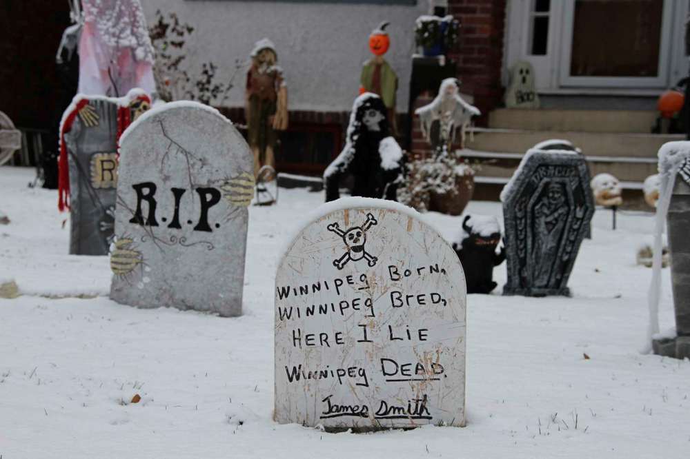 Sou'wester
Halloween decorations at a house on Niagara Street.