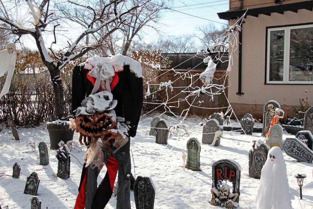 Sou'wester
Halloween decorations at a house on Campbell Street.