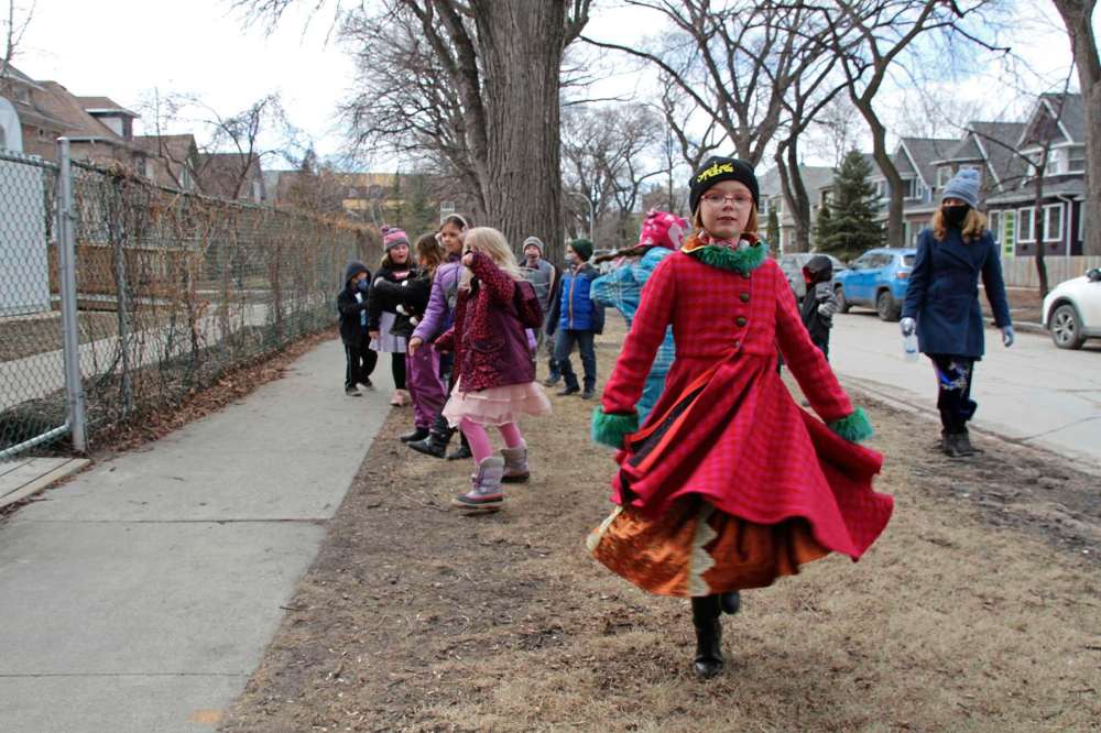 Dancing, singing students brighten seniors’ day Our Communities