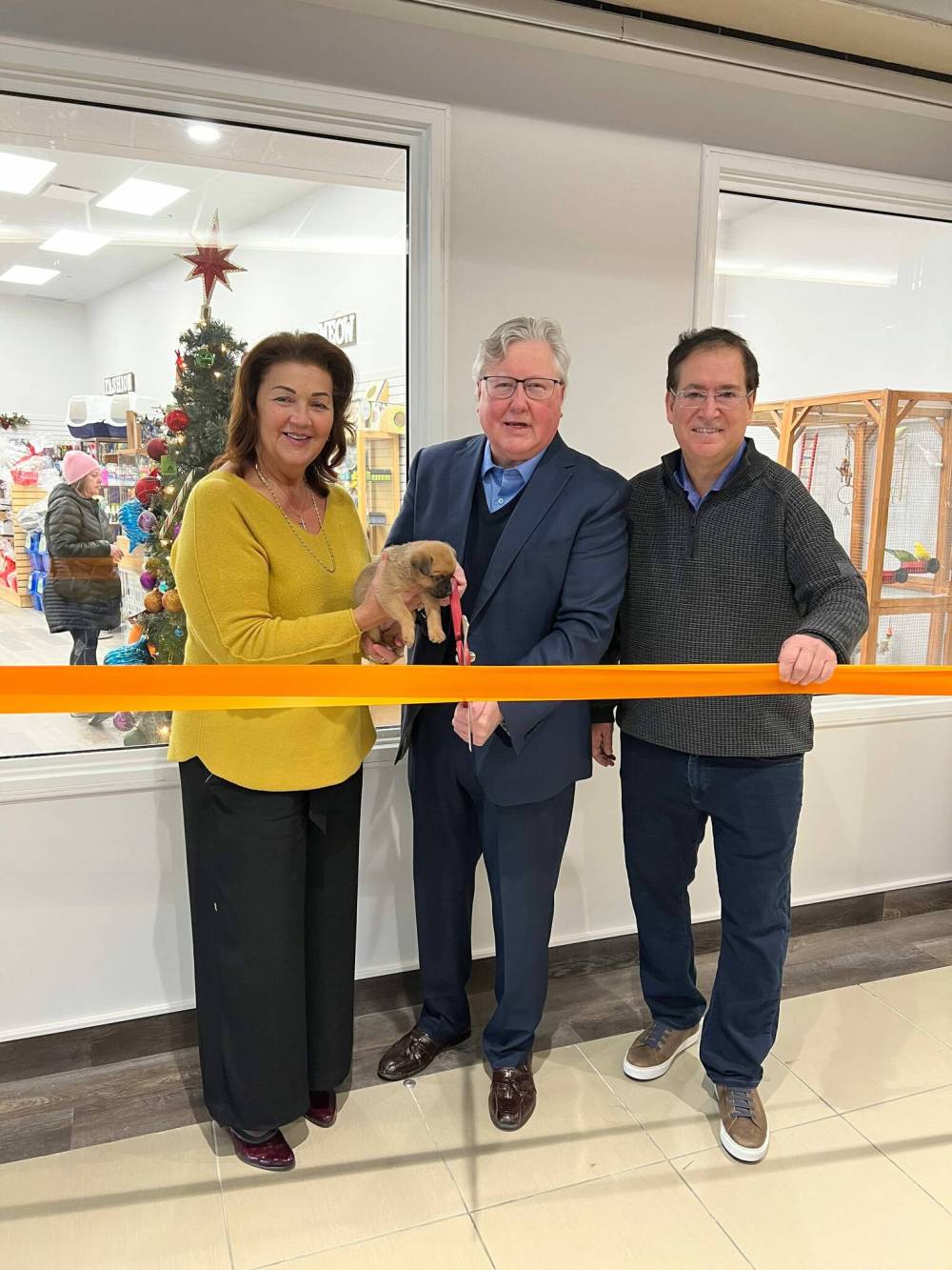 Supplied photo
MLA Scott Johnston and MP Marty Morantz joined founder Carla Martinelli-Irvine at the Dec. 10 ribbon-cutting at Winnipeg Pet Rescue Shelter.