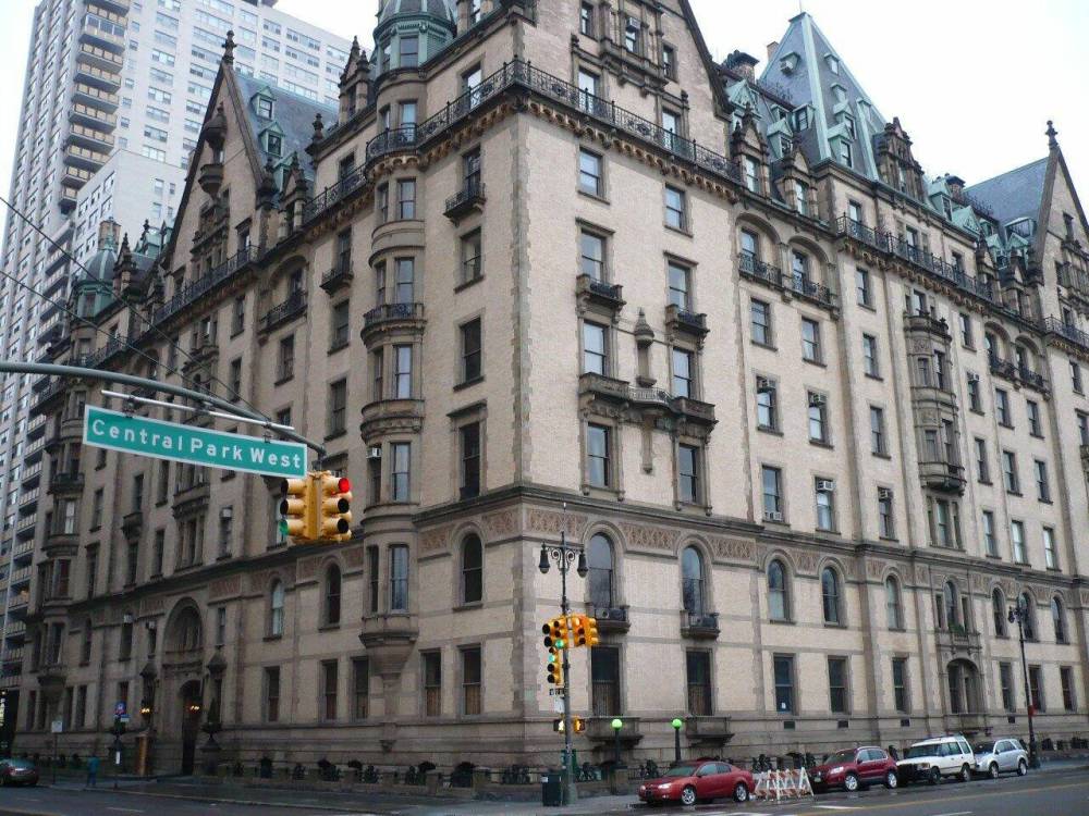 Photo by RoseAnna Schick
The Dakota, the historic apartment building where John Lennon lived with Yoko Ono, is right next to Central Park in New York City.