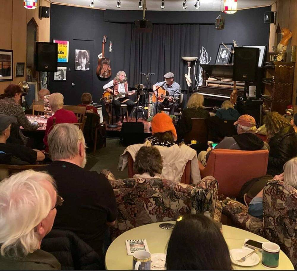 Supplied photo
                                Musicians and music lovers get together every Thursday from September through June at Gordie’s Coffee House, which is hosted in the Big Red Church (Gordon King Memorial United Church) at 127 Cobourg Ave. from 7 to 11 p.m. each week.