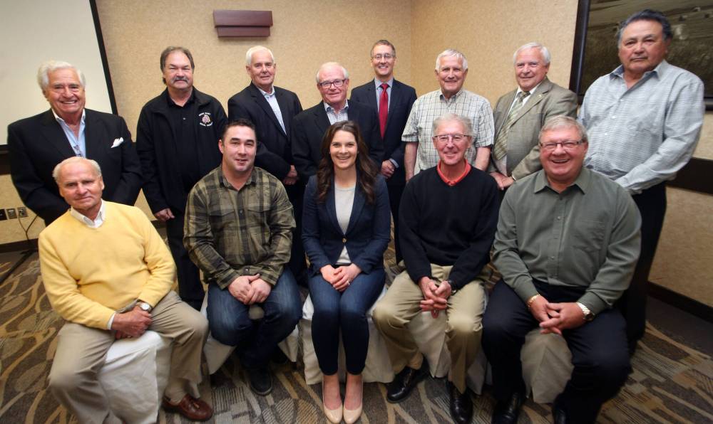 Free Press file photo
Ross Parke (bottom left), who played for the 1951 Memorial Cup finalist Winnipeg Monarchs and the Allan Cup-winning Winnipeg Maroons of 1964, was inducted into Manitoba Hockey Hall of Fame in 2017. Columnist Kent Morgan recalls playing with him on an outdoor rink at Tuxedo C.C.