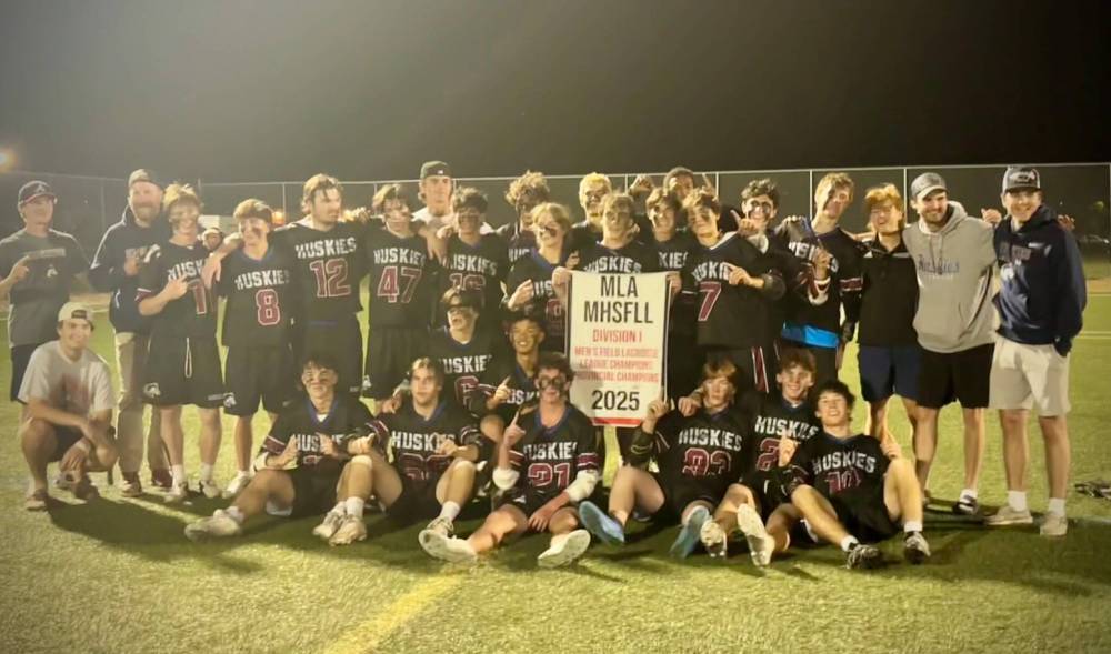Supplied photo
The Sturgeon Heights Huskies boys varsity lacrosse team won the Winnipeg High School Field Lacrosse League’s Men’s Division 1 title this season.