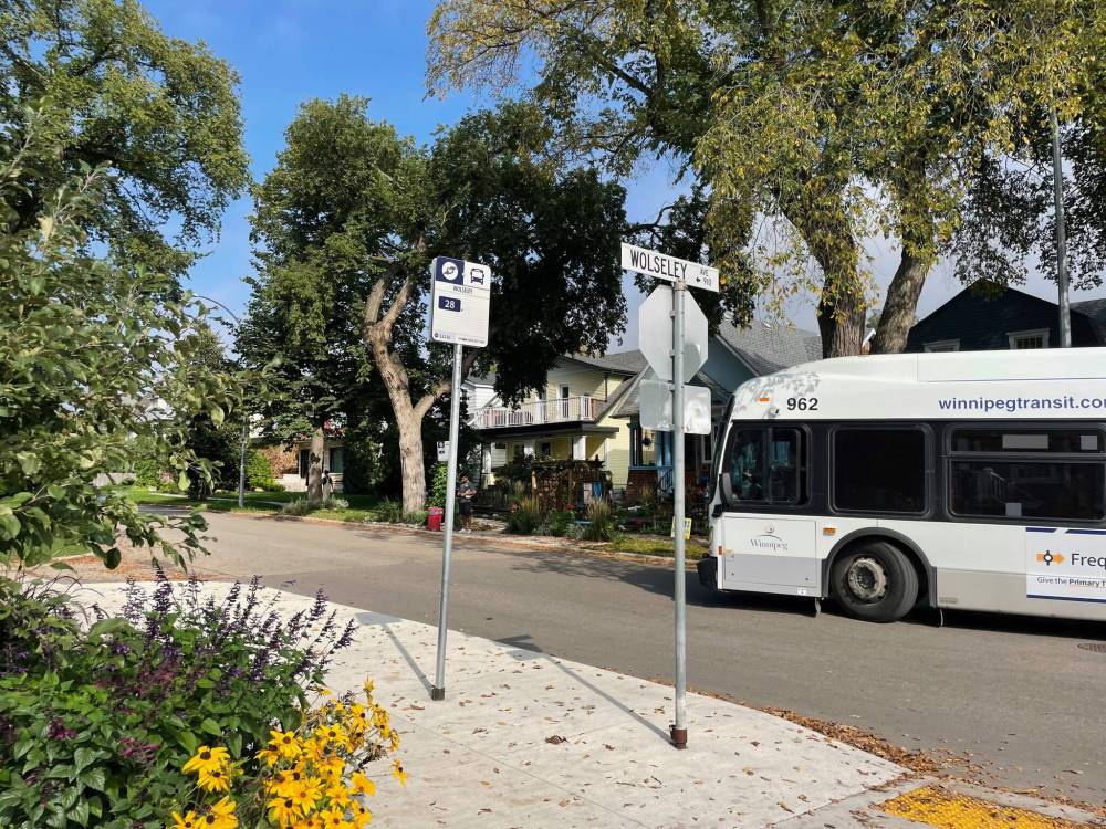 Free Press file photo/Ruth Bonneville
Riders on Winnipeg Transit can now stretch their journeys by another 15 minutes, as bus transfers will now be valid for 90 minutes instead of 75 minutes.