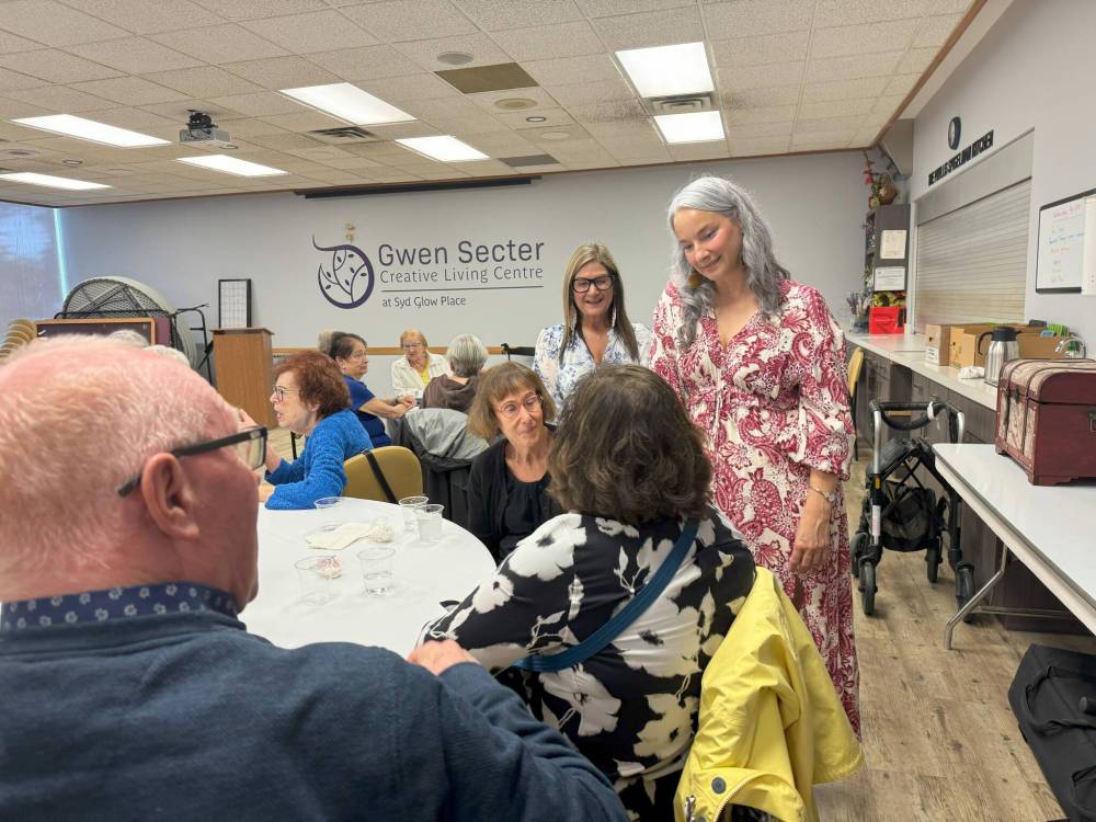 Supplied photo
St. Johns MLA Nahanni Fontaine speaking with seniors at the Gwen Secter Creative Living Centre.