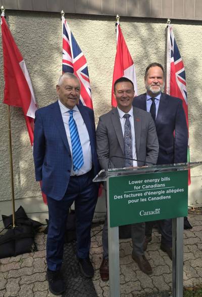 Supplied photo
                                Elmwood MLA Jim Maloway and the Hon. Mike Moyes, Minister of Environment and Climate Change, and Hon. Matt Wiebe, MLA for Concordia and Minister of Justice and Attorney General, at the Canada Greener Homes Affordability Program announcement on Sept. 12 at 180 Poplar Ave.