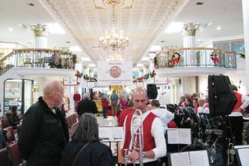 File photo
                                The German-Canadian Congress’ annual Christkindlmarkt runs Nov. 28 to 30 at Fort Garry Place.