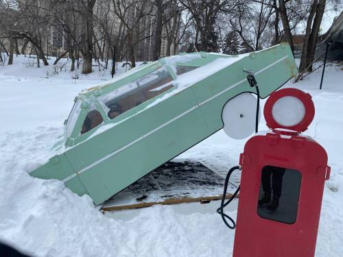 Photo by Sheldon Birnie 
                                This popular Nestaweya River Trail warming hut can be found on the Assiniboine River.