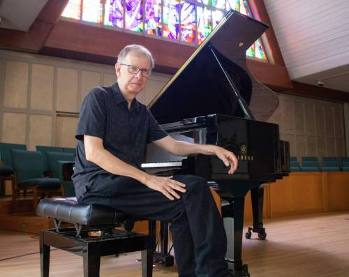 File photo
                                Danny Carroll, a Manitoban pianist and composer, is playing a concert to celebrate world piano day on Saturday, March 28 at St. Andrews River Heights United Church.