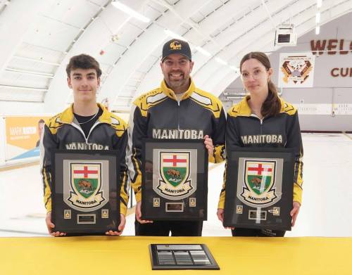 Curl Manitoba
                                (From left) Quinn Lagace, coach Rej Lagace and Eva Le Heiget won the 2026 Manitoba U-20 mixed doubles championship.