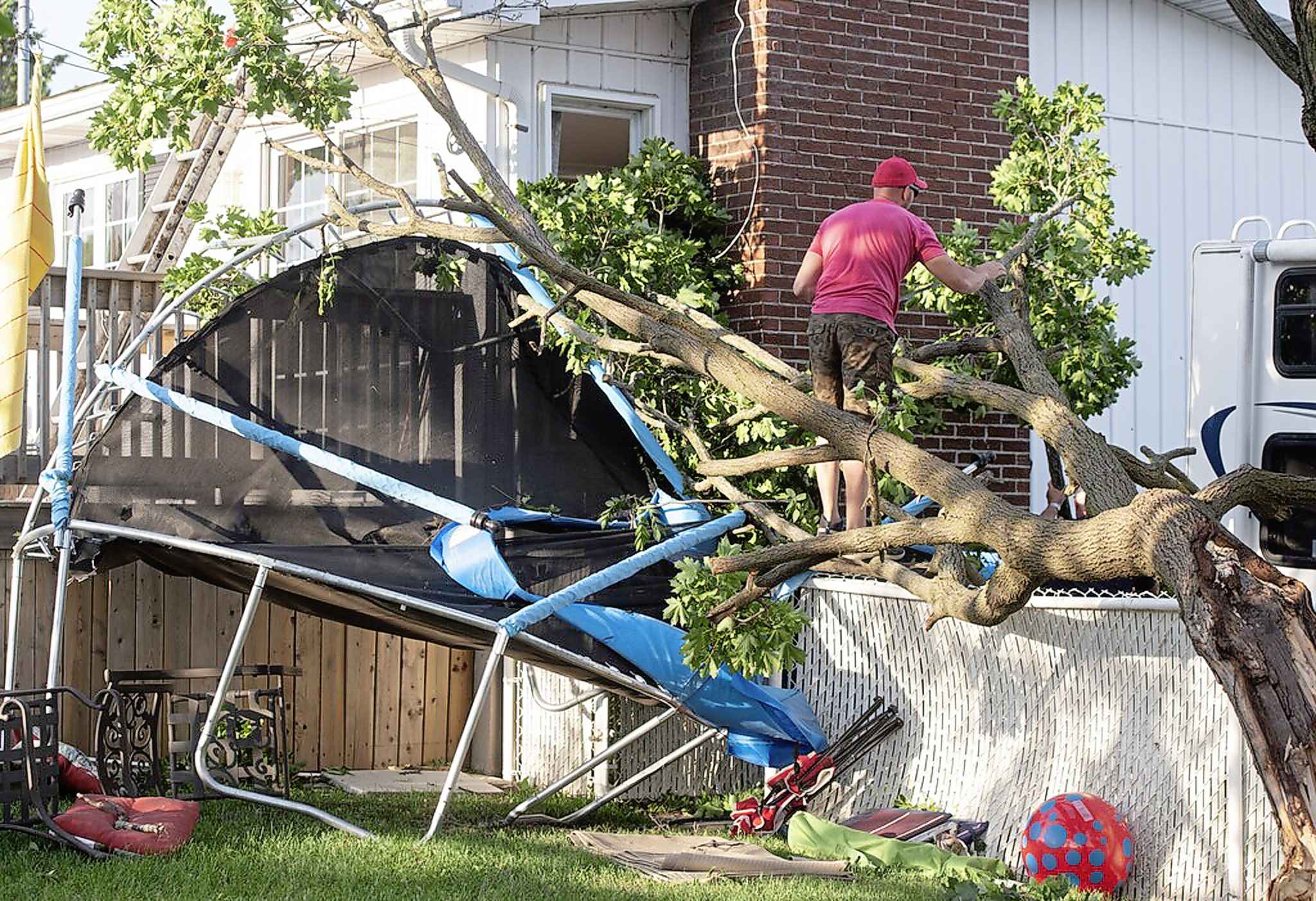 Cleanup of trees, debris underway after deadly Quebec tornado that