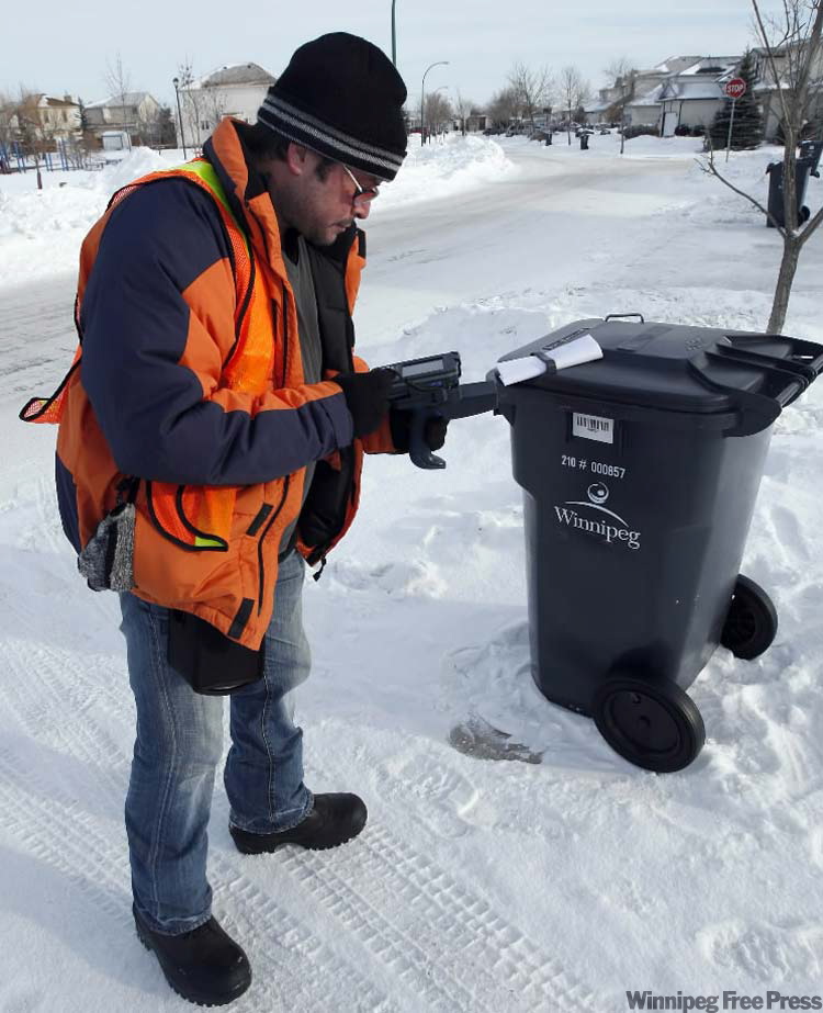 Automated garbage carts hit the streets Winnipeg Free Press