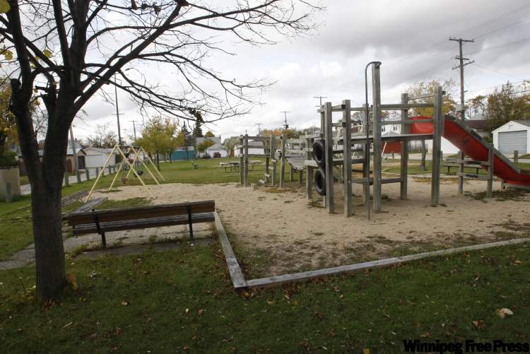 JOE BRYKSA / WINNIPEG FREE PRESS Archives
Park play structures are built for two age ranges — five and under, and five to 12.