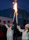 WAYNE.GLOWACKI@FREEPRESS.MB.CA
Eddie 'The Eagle' Edwards, the British ski jumper who became a hero at the 1988 Winter Olympics in Calgary, carries the Olympic torch in Winnipeg this morning.