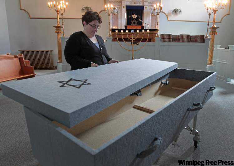 JOE.BRYKSA@FREEPRESS.MB.CA
Rena Boroditsky says the society is following its constitution and is committed to Jewish rituals and laws.