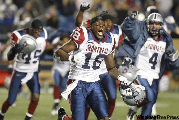 JOHN WOODS / WINNIPEG FREE PRESS
The Montreal Alouettes celebrate their win against the Winnipeg Blue Bombers in Winnipeg Friday. Winnipeg was defeated by Montreal 26-32.