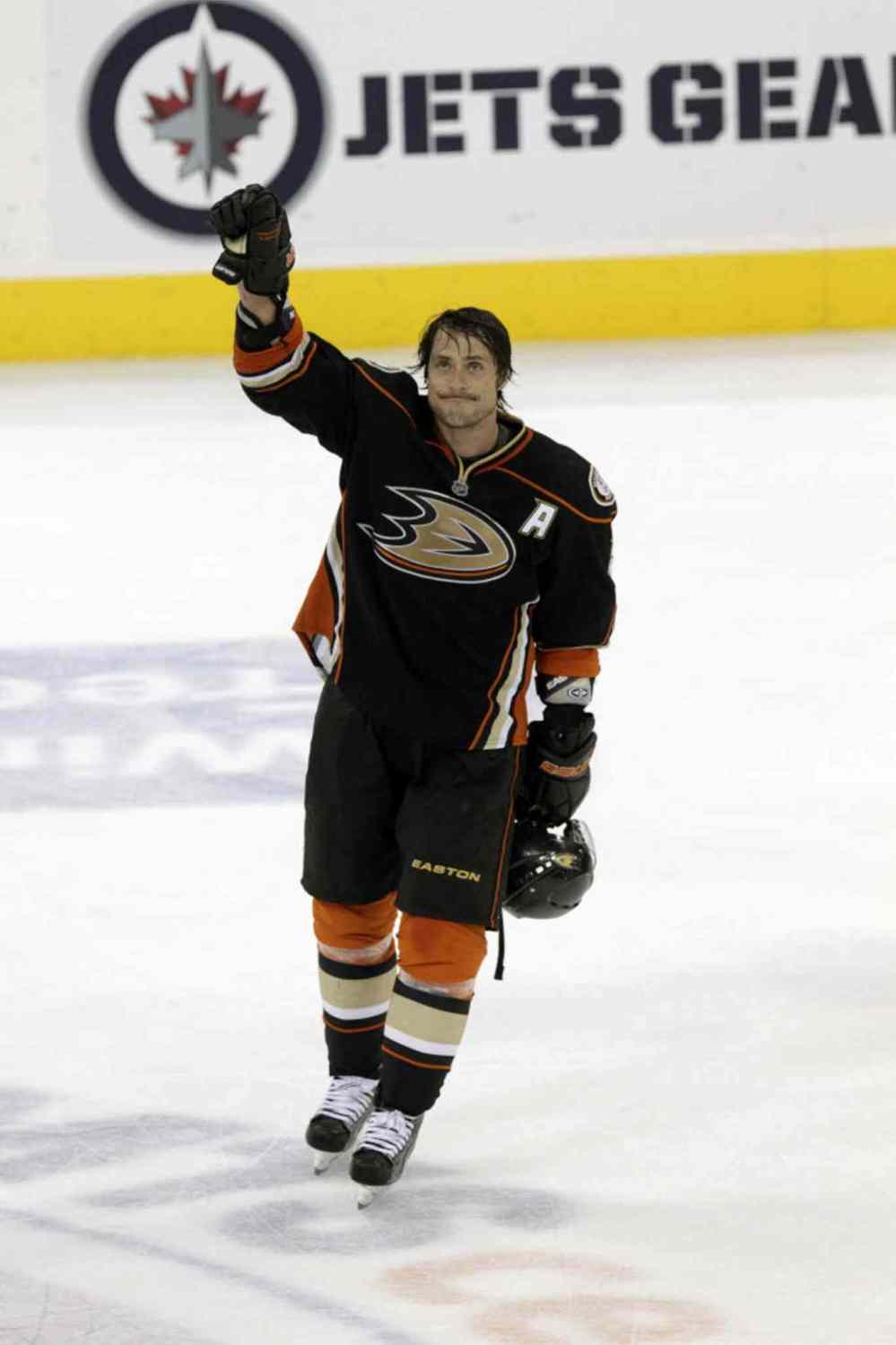 Teemu Selanne moved ahead of idol Jari Kurri for 19th place on the NHL  Scoring