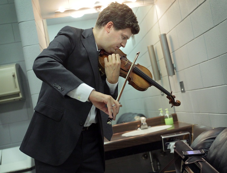 Manitoba violinist James Ehnes will play in Brandon and Winnipeg
