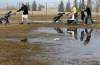 RUTH BONNEVILLE / WINNIPEG FREE PRESS
Unseasonably warm weather this spring means golf courses can apply nutrients three weeks earlier than normal.