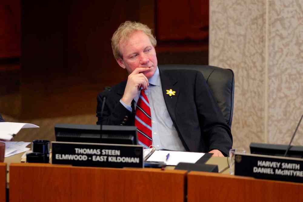 Boris Minkevich / Winnipeg Free Press Archives
Thomas Steen took a few days off after being charged with assault last week, but never intended it to be a long-term or formal absence, he said.