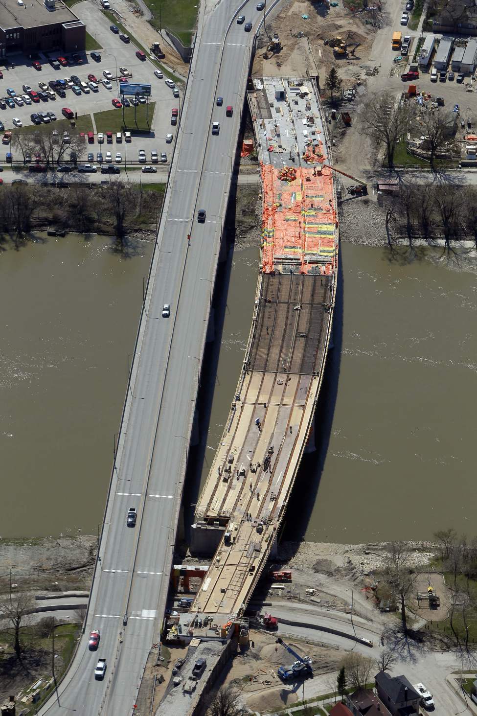 Southbound lanes of Disraeli closed this weekend Winnipeg Free Press