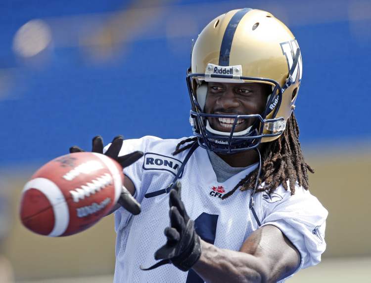 KEN GIGLIOTTI / WINNIPEG FREE PRESS
Kito Poblah of the Winnipeg Blue Bombers practices at Canad Inn Stadium Wednesday.