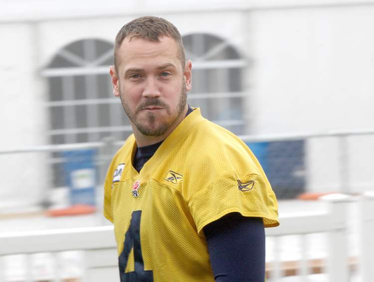 JOE BRYKSA / WINNIPEG FREE PRESS
Winnipeg Blue Bombers quarterback Buck Pierce at practice Wednesday at Canad Inns Stadium.