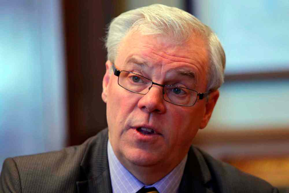 BORIS MINKEVICH / WINNIPEG FREE PRESS ARCHIVES
Sources say Premier Greg Selinger would like to see the fans elect the club’s board of directors.