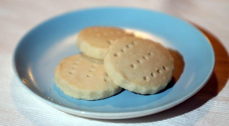 Classic Scottish Shortbread for your Christmas Cookie Tray - 31 Daily