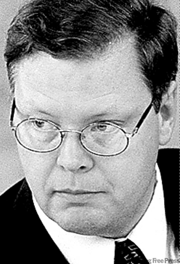 Election Inquiry Commission in pic Richard Balasko Chief Election Officer testifies-ken gigliotti nov2 1998