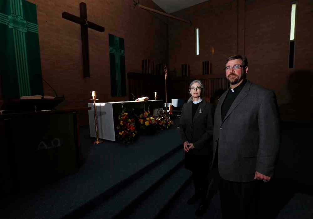 Ken Gigliotti / Winnipeg Free Press
Rev. Susan Titterington of St. Chad's Anglican and Rev. Gerald Langevin of Blessed John XXIII.