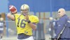 KEN GIGLIOTTI / WINNIPEG FREE PRESS
It’s official. Blue Bombers coach Mike Kelly (right) has announced that his starting quarterback for Saturday’s game in Toronto will be Michael Bishop.