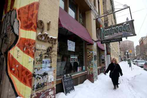 TREVOR HAGAN / WINNIPEG FREE PRESS
Mondragon, a popular café and book store in the Exchange District, will close Jan. 26